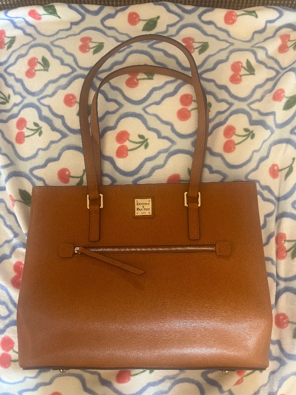 New without Tags Dooney & Bourke brown leather purse